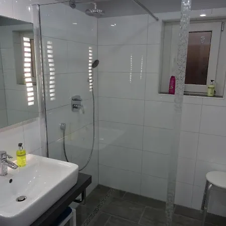 Am Keschtewaeldele **** *