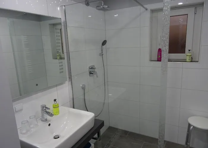 Am Keschtewaeldele **** 公寓